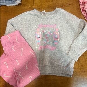 Derek Heart Gray and Pink Nutcracker Set